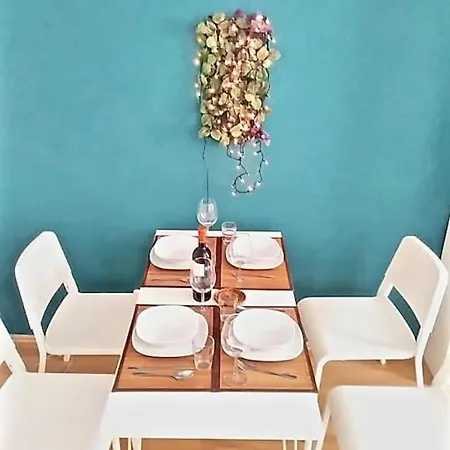 Charming 2 Bd Vinohrady Apartament
